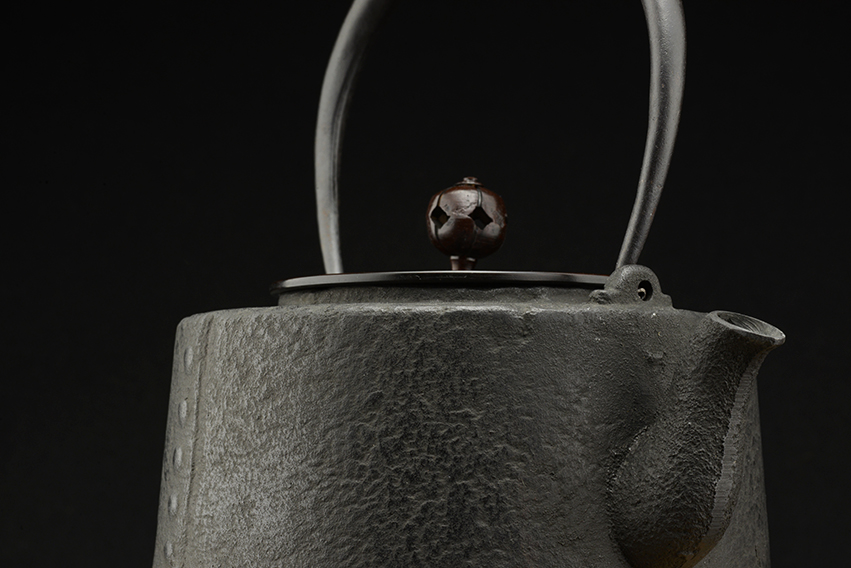 tohe tetsubin japanese cast iron teapot 